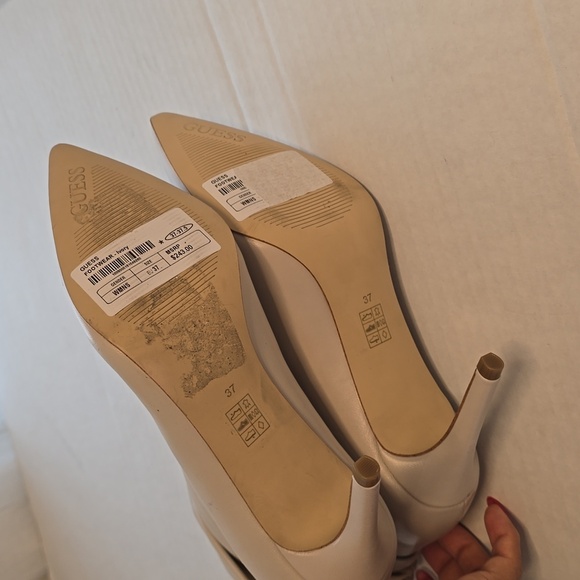 Guess Women's Slouchy Leather Ivory Ankle Boot sz 7 - Picture 7 of 12